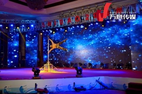 1629773678141658.jpg 杂技.jpg